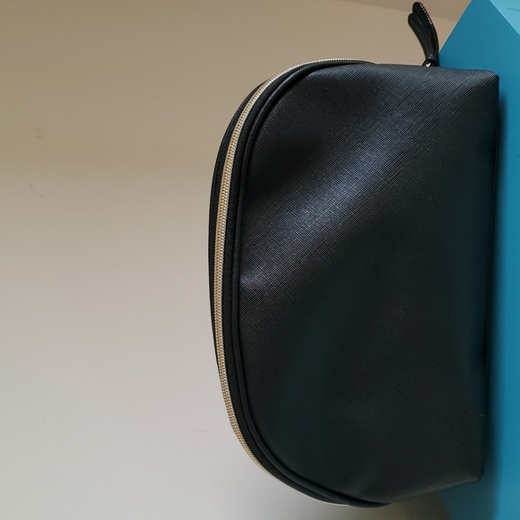 Victoria's Secret Miami cosmetic bag - Picture 2 of 7